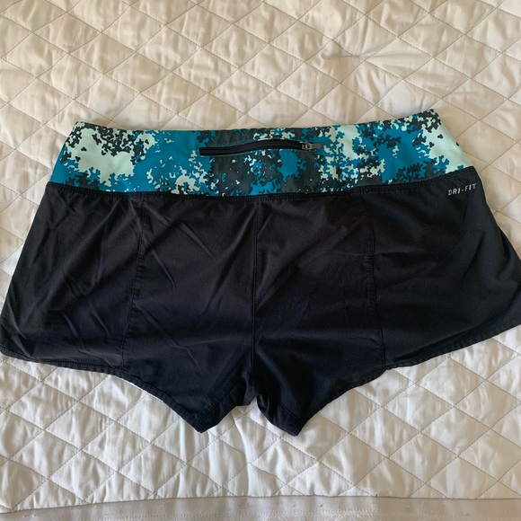 Nike running shorts bundle - Picture 2 of 6